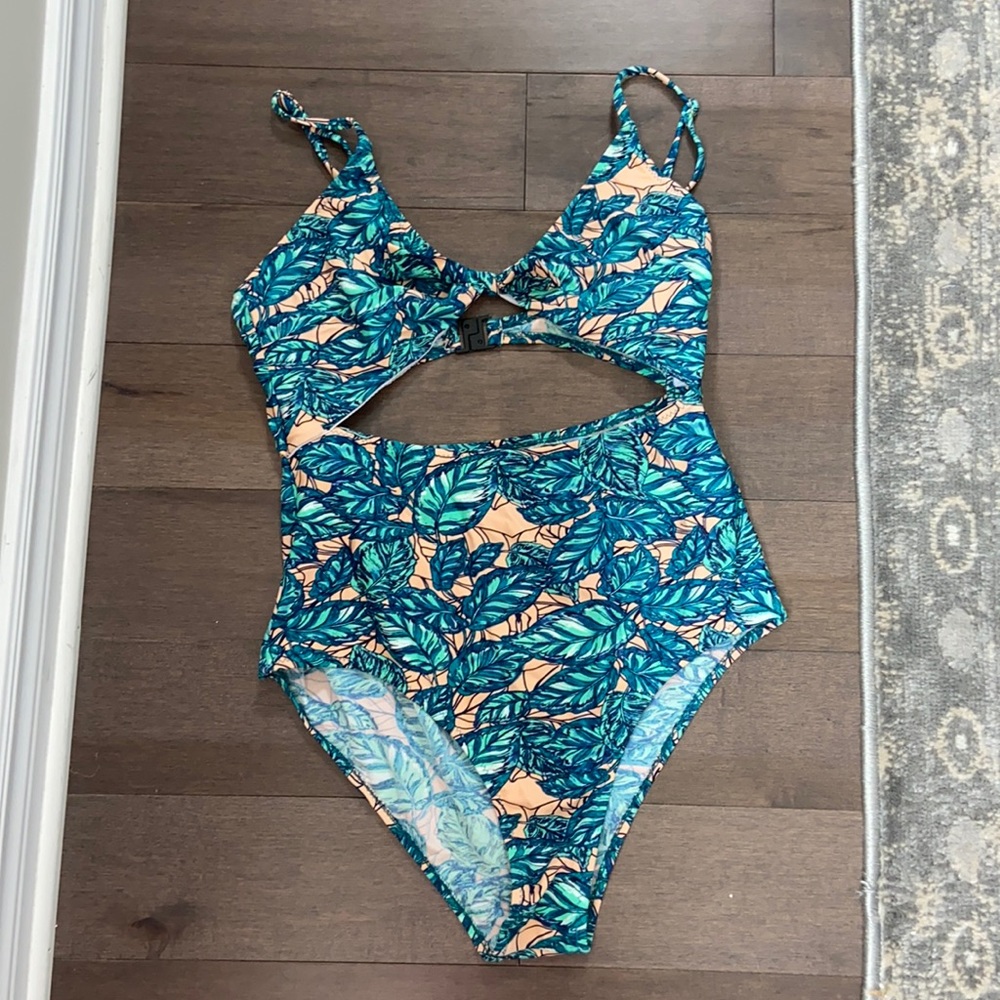 CUPSHE bathing suit - Size medium